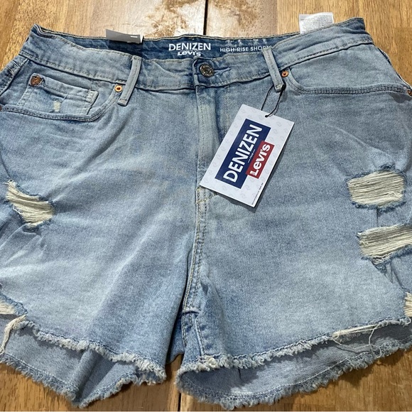 Beautiful shorts size 10 denizen from Levi’s high Rise shorts new - Picture 2 of 6